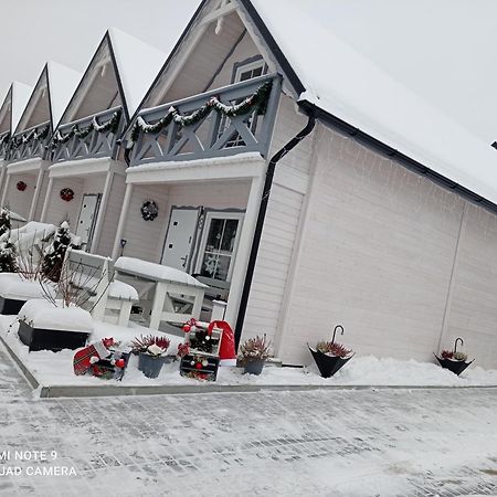 فيلا Caloroczny Osrodek Wypoczynkowy Comfort House دوشنيكي زدروي المظهر الخارجي الصورة